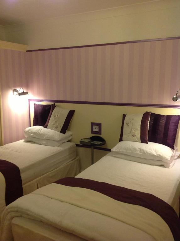 The White Lodge Great Yarmouth Room photo